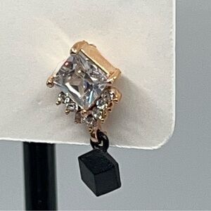 Elegant Gold and Black Dangle Earrings Baubles